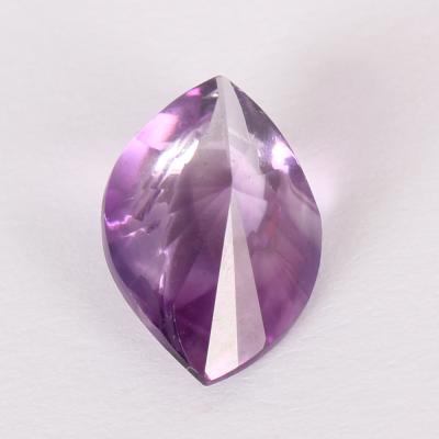 4,28 carats. Améthyste violette coupe fantaisie 2