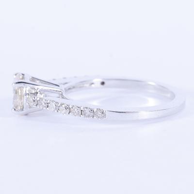 Bague diamant solitaire en or blanc 2