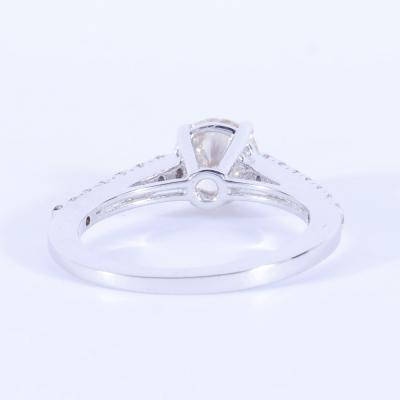 Bague diamant solitaire en or blanc 2