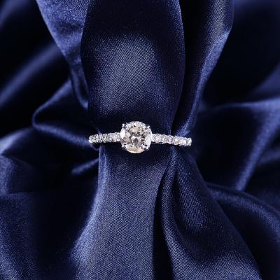 Bague diamant solitaire en or blanc 2