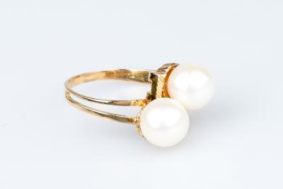 Bague perles en or jaune 18 carats 2