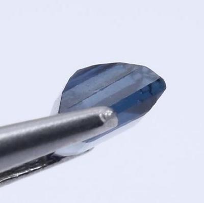 0,48 ct. Deep Blue Saphir KASHMIR 2