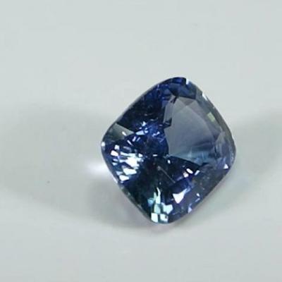 2,17 carats. Saphir bleu non traité 2