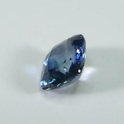 2,17 carats. Saphir bleu non traité 2
