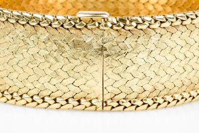 Bracelet manchette en or jaune 18 carats 2