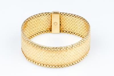Bracelet manchette en or jaune 18 carats 2