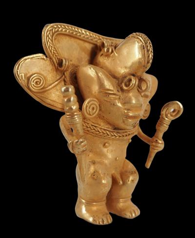 COLOMBIE Civilisation Taïrona - Dignitaire portant des sceptres - Statuette en or tumbago 2