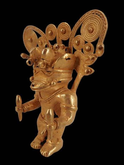 COLOMBIE Civilisation Taïrona - Shaman en costume de cérémonie - Statuette en or tumbago 2