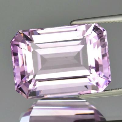 13,66 carats. Améthyste violette naturelle 2