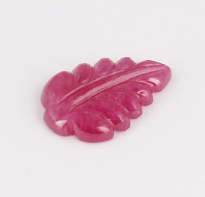 5,27 carats. Rubis Feuille Sculpté 2
