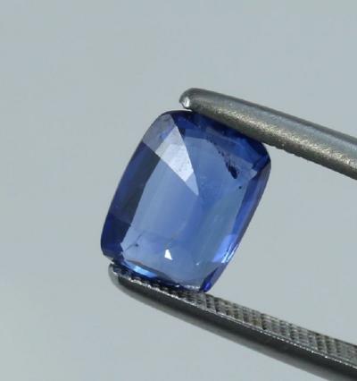 3,14 carats. Saphir bleu roi 2