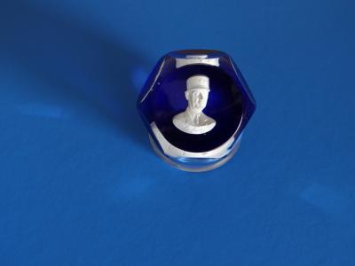 Cristal Saint Louis - Camée du Général de Gaulle - Presse papier 2