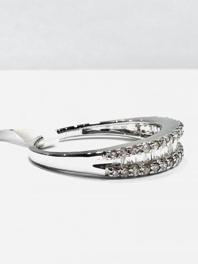 Bague habillée en or blanc 18 carats, poids du diamant 0,50 carat, couleur h, pureté si 2