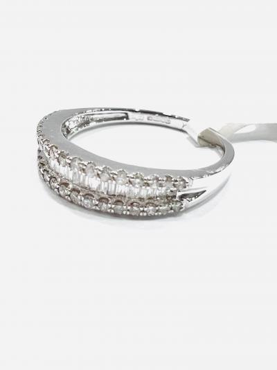 Bague habillée en or blanc 18 carats, poids du diamant 0,50 carat, couleur h, pureté si 2