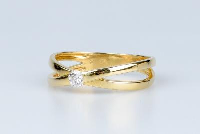 Bague diamant en or jaune 18 carats 2