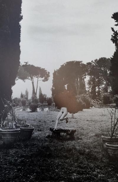 Helmut Newton - In a garden near Rome 1980 2