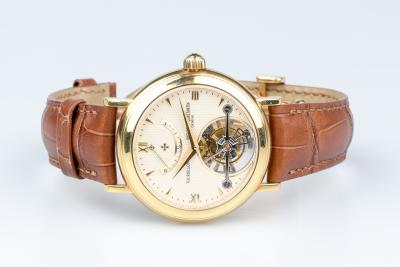 Montre Vacheron Constantin Patrimony Tourbillon en or jaune 18 carats 2