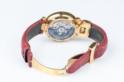 Montre Bovet saphirs roses diamants en or rose 18 carats 2