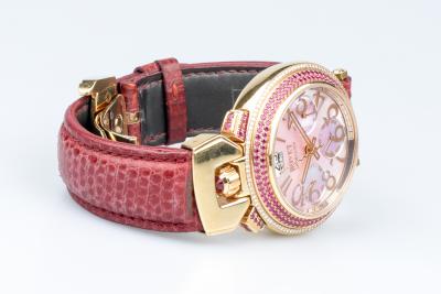 Montre Bovet saphirs roses diamants en or rose 18 carats 2