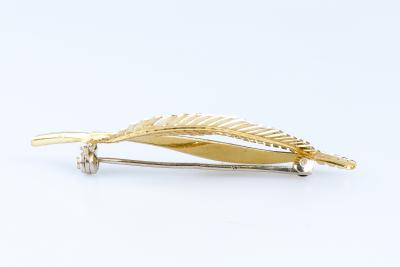 Broche en forme de plumes en or jaune 18 carats 2
