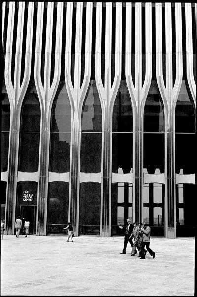 Claude Vesco - World Trade Center, façade New York, 1980 - Photographie argentique 2