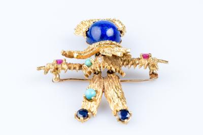 Broche épouvantail des années 1920 en or jaune 18 carats 2