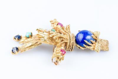 Broche épouvantail des années 1920 en or jaune 18 carats 2