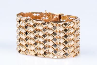 Bracelet manchette en or rose 18 carats 2