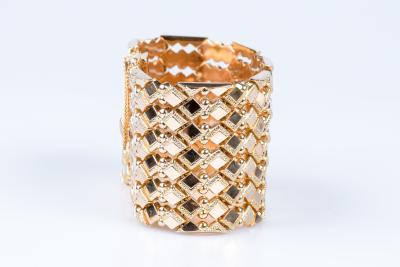 Bracelet manchette en or rose 18 carats 2