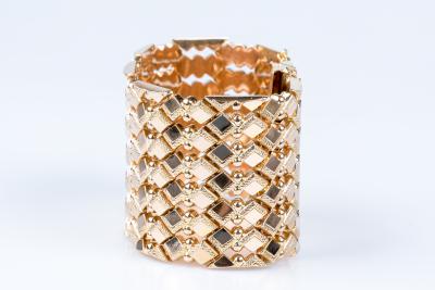 Bracelet manchette en or rose 18 carats 2