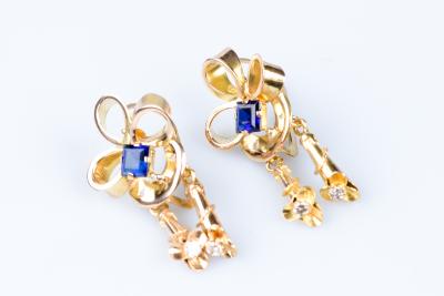 Boucles d’oreilles diamants saphirs en or jaune 18 carats 2