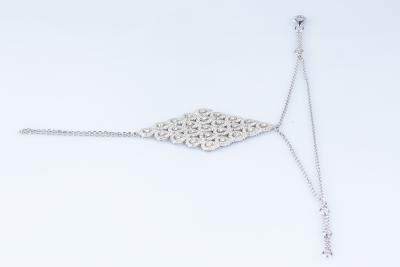 Magnifique bijou de main de haute joaillerie en or  blanc 18 carats orné de 425 diamants 2