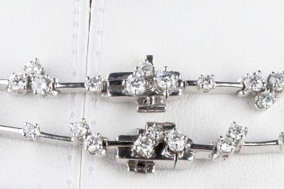 Deux magnifiques colliers de haute joaillerie en diamants en or blanc 18 carats 2