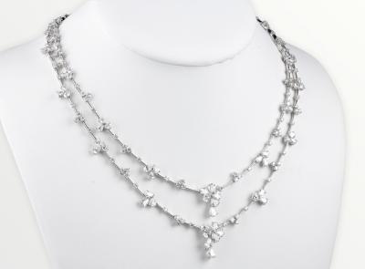 Deux magnifiques colliers de haute joaillerie en diamants en or blanc 18 carats 2