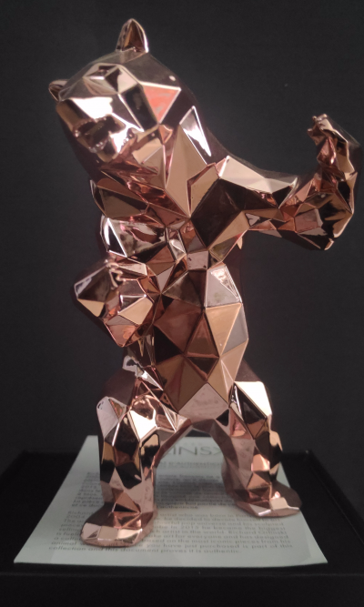 Richard ORLINSKI  Le Bear Spirit (Gold Pink Edition)  Sculpture en résine 2