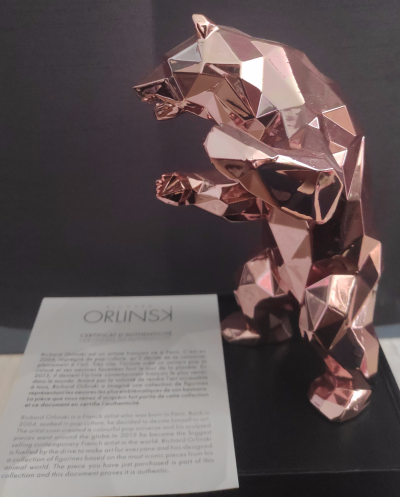 Richard ORLINSKI  Le Bear Spirit (Gold Pink Edition)  Sculpture en résine 2