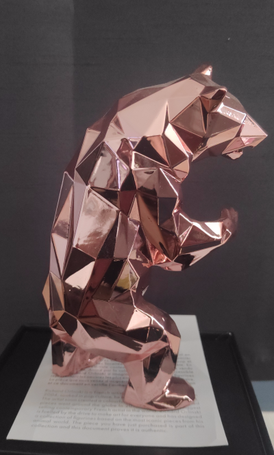 Richard ORLINSKI  Le Bear Spirit (Gold Pink Edition)  Sculpture en résine 2