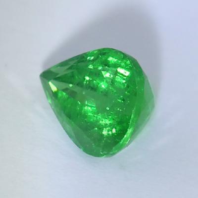 2,52 carats. Grenat Tsavorite 2