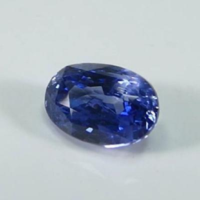 2,32 carats. Saphir bleu non traité 2