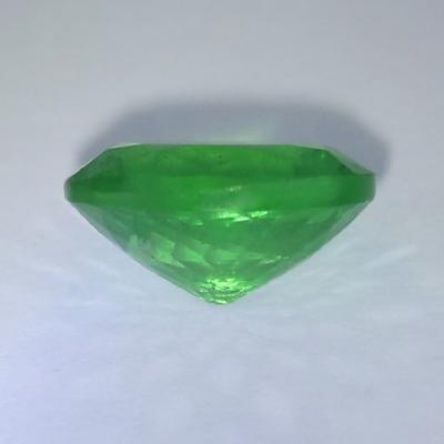2,29 carats. Tsavorite (Grossularite - Grenat) 2