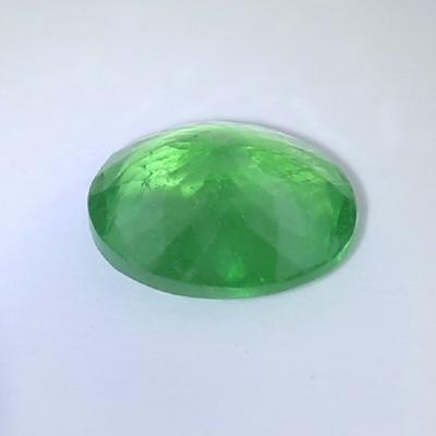 2,29 carats. Tsavorite (Grossularite - Grenat) 2