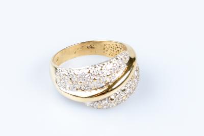 Bague diamants en or jaune 18 carats 2