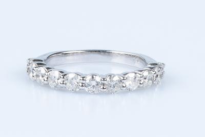 Bague diamants en or blanc 18 carats 2