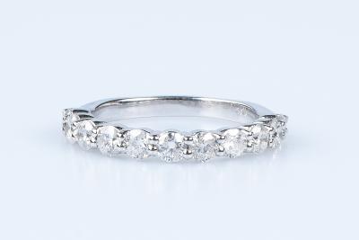 Bague diamants en or blanc 18 carats 2