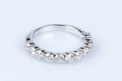 Bague diamants en or blanc 18 carats 2