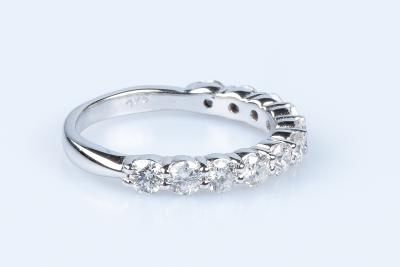 Bague diamants en or blanc 18 carats 2