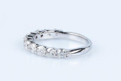 Bague diamants en or blanc 18 carats 2