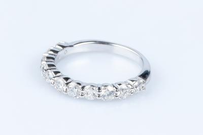 Bague diamants en or blanc 18 carats 2