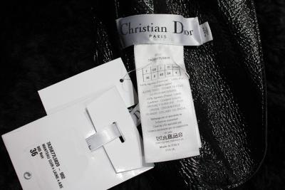 Dior - Manteau en peau retournée verni noir - Taille 36 2