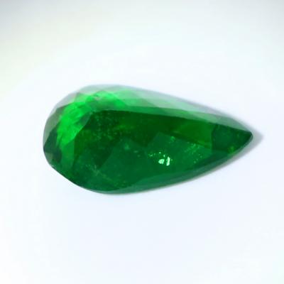 Tsavorite non traitée (grossularite-grenat) 2,14 carats. 2
